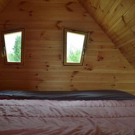 Les Cabanes Magiques De Mariegillou Apartment Avrilly Luaran gambar
