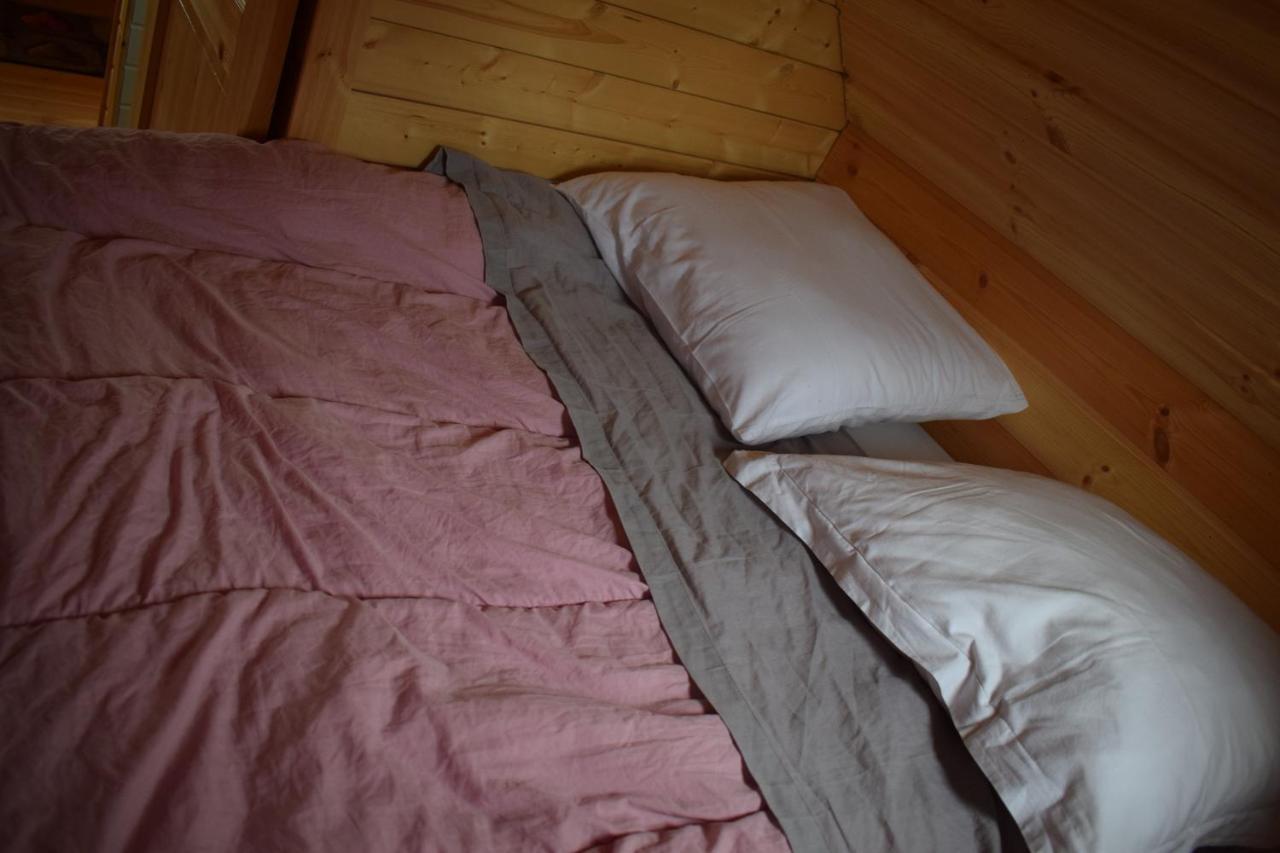 Les Cabanes Magiques De Mariegillou Apartment Avrilly Luaran gambar